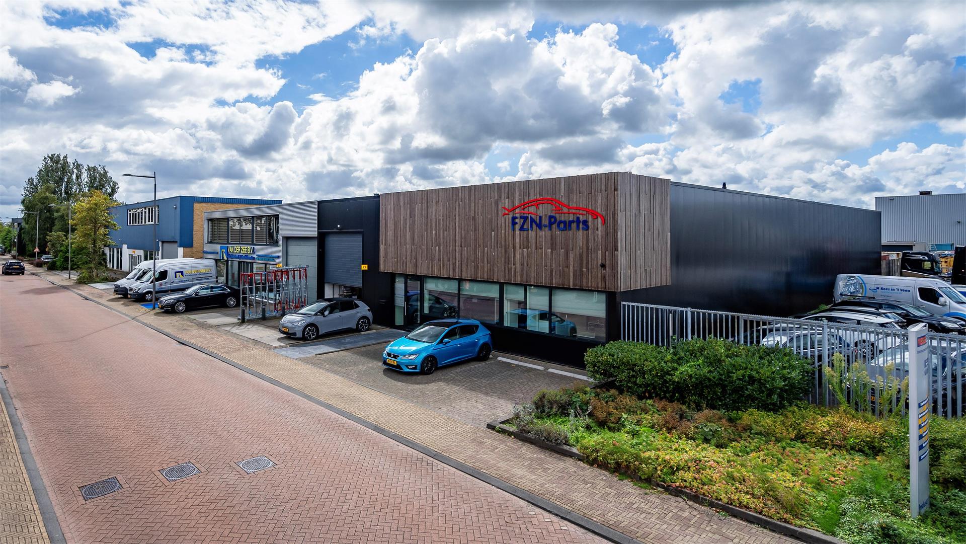 a6c83ea5-0a9c-40ec-b3a7-f166e69ee534